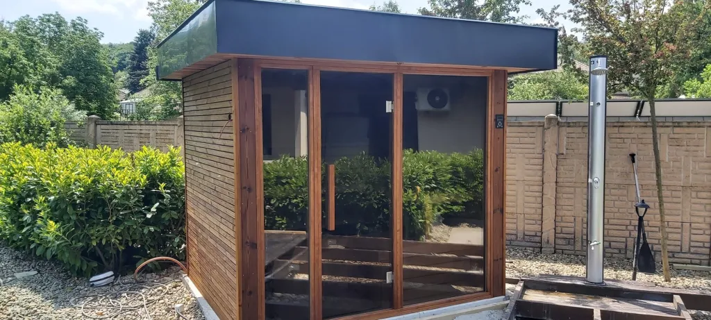 Elysium Terra kültéri kombi szauna a kertben